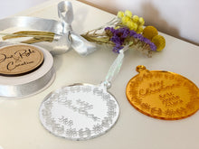 Load image into Gallery viewer, Family Name Ornament